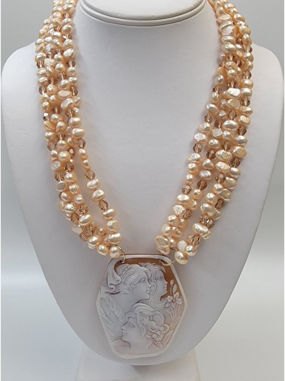 Artisan Hand-Carved Shell Three Graces Cameo Pendant On Freshwater Pearls & Face
